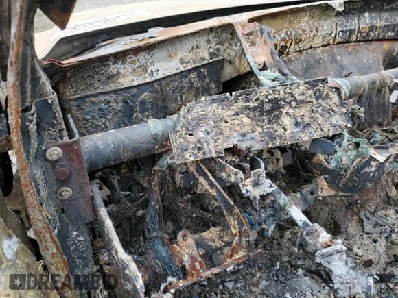 ✅ 2004 Ford F-250 XL • VIN: 1FTNX20L14EB87121 • Lot: 51790405. Listed on Copart with Not provided. Free auction sales archive from the USA and detailed vehicle history report at DreamBid. Image 9.