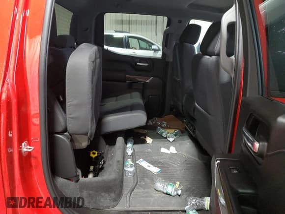 ✅ 2021 Chevrolet Silverado 1500 RST • VIN: 3GCUYEED8MG364638 • Lot: 92171825. Wystawiony na Copart z przebiegiem Nie podano. Bezpłatny archiwum sprzedaży aukcyjnych z USA i szczegółowy raport historii pojazdu na DreamBid. Zdjęcie 10.