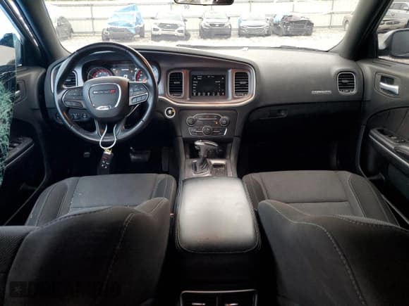 ✅ 2022 Dodge Charger SXT • VIN: 2C3CDXBG5NH132733 • Лот: 72047805. Опубликован ранее на Copart с пробегом 73 643 миль. Бесплатный доступ к архиву аукционных продаж из США и подробный отчёт об истории автомобиля на DreamBid. Изображение 8.