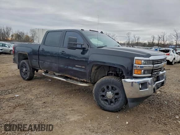 ✅ 2015 Chevrolet Silverado 2500HD LT • VIN: 1GC1KVEGXFF133243 • Lot: 93625235. Listed on Copart with 201,769 mi. Free auction sales archive from the USA and detailed vehicle history report at DreamBid. Image 4.