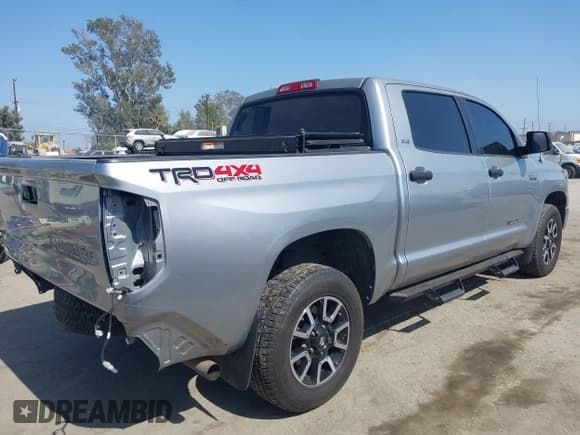 ✅ 2019 Toyota Tundra SR5 • VIN: 5TFDY5F16KX802781 • Lot: 42560986. Listed on IAAI with 59,268 mi. Free auction sales archive from the USA and detailed vehicle history report at DreamBid. Image 4.