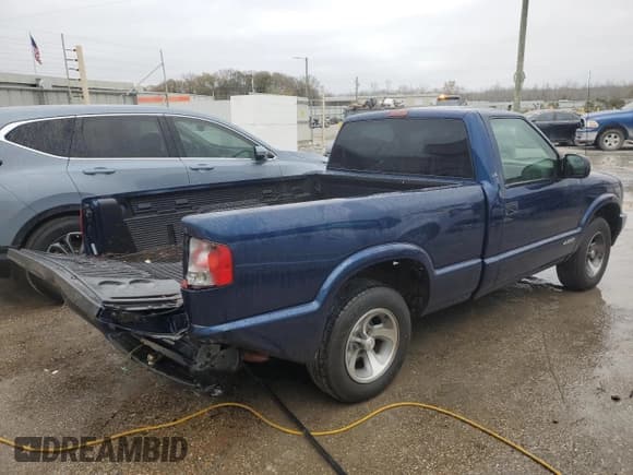 ✅ 2002 Chevrolet S-10 LS • VIN: 1GCCS145328124996 • Лот: 85644574. Опубликован ранее на Copart с пробегом 197 810 миль. Бесплатный доступ к архиву аукционных продаж из США и подробный отчёт об истории автомобиля на DreamBid. Изображение 3.