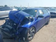 ✅ 2025 Hyundai Elantra SEL Sport • VIN: KMHLM4DG0SU961608 • Лот: 43012407. Опубликован ранее на IAAI с пробегом Не указан. Бесплатный доступ к архиву аукционных продаж из США и подробный отчёт об истории автомобиля на DreamBid. Изображение 2.