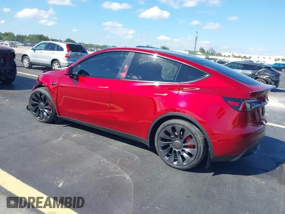 ✅ 2025 Tesla Model Y Performance • VIN: 7SAYGDEF7SA349289 • Lot: 43604300. Wystawiony na IAAI z przebiegiem 11 047 mil. Bezpłatny archiwum sprzedaży aukcyjnych z USA i szczegółowy raport historii pojazdu na DreamBid. Zdjęcie 3.