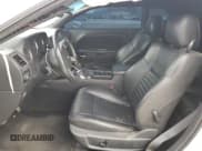 ✅ 2010 Dodge Challenger R/T Classic • VIN: 2B3CJ5DT0AH114106 • Lot: 86901404. Wystawiony na Copart z przebiegiem 141 217 mil. Bezpłatny archiwum sprzedaży aukcyjnych z USA i szczegółowy raport historii pojazdu na DreamBid. Zdjęcie 7.