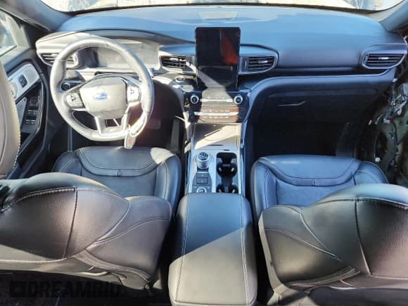 ✅ 2021 Ford Explorer ST • VIN: 1FM5K8GC7MGB02189 • Lot: 86182645. Wystawiony na Copart z przebiegiem 61 554 mil. Bezpłatny archiwum sprzedaży aukcyjnych z USA i szczegółowy raport historii pojazdu na DreamBid. Zdjęcie 8.