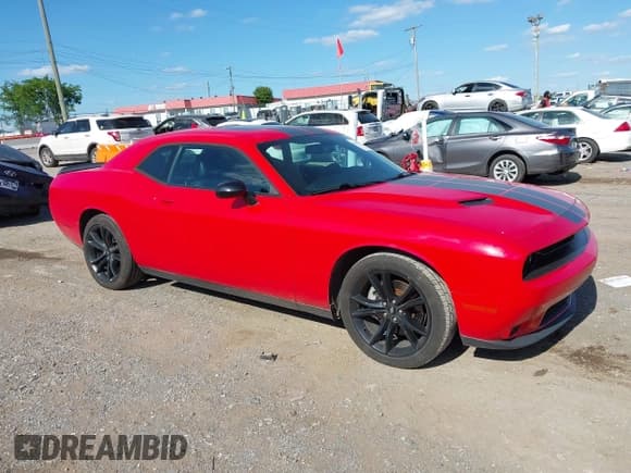✅ 2018 Dodge Challenger SXT • VIN: 2C3CDZAG4JH111721 • Lot: 42351157. Listed on IAAI with 131,924 mi. Free auction sales archive from the USA and detailed vehicle history report at DreamBid. Image 13.