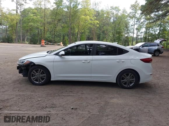 ✅ 2018 Hyundai Elantra SEL • VIN: 5NPD84LFXJH324577 • Lot: 43319119. Listed on IAAI with 145,110 mi. Free auction sales archive from the USA and detailed vehicle history report at DreamBid. Image 14.
