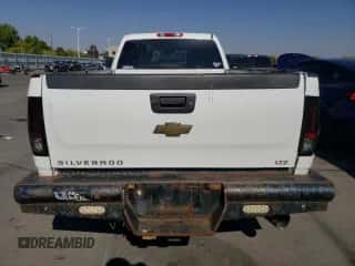2011 Chevrolet Silverado 3500HD DRW LTZ с VIN 1GC4K1C81BF132820, выставлен на аукционе Copart как лот 71804524 с пробегом 267 399 миль миль и Чистый • Clean title. История ставок и продаж доступна на DreamBid. Изображение 6.