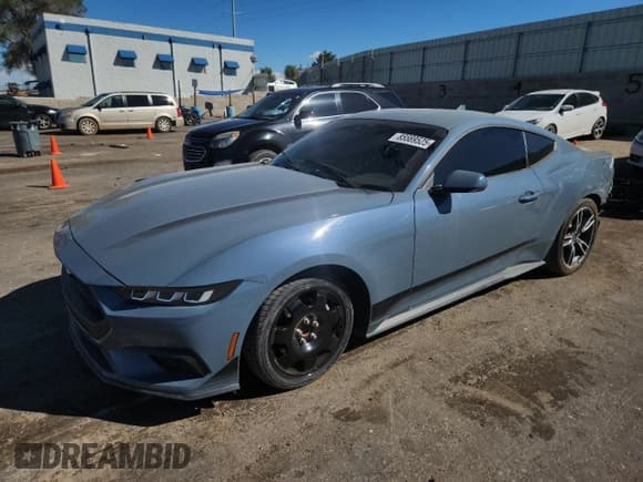 ✅ 2024 Ford Mustang EcoBoost • VIN: 1FA6P8TH1R5109899 • Лот: 85589525. Опубликован ранее на Copart с пробегом 22 248 миль. Бесплатный доступ к архиву аукционных продаж из США и подробный отчёт об истории автомобиля на DreamBid. Изображение 1.