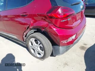 ✅ 2017 Chevrolet Bolt EV LT • VIN: 1G1FW6S08H4173111 • Lot: 41626848. Wystawiony na IAAI z przebiegiem 127 378 mil. Bezpłatny archiwum sprzedaży aukcyjnych z USA i szczegółowy raport historii pojazdu na DreamBid. Zdjęcie 6.