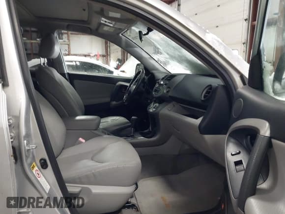 ✅ 2008 Toyota RAV4 Limited • VIN: JTMBD31V086088971 • Lot: 43770536. Listed on IAAI with 108,927 mi. Free auction sales archive from the USA and detailed vehicle history report at DreamBid. Image 5.