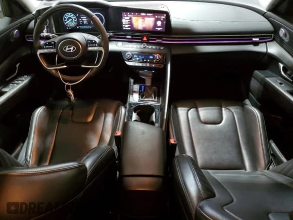 ✅ 2024 Hyundai Elantra Limited • VIN: KMHLP4DG1RU715457 • Lot: 91805355. Wystawiony na Copart z przebiegiem 52 914 mil. Bezpłatny archiwum sprzedaży aukcyjnych z USA i szczegółowy raport historii pojazdu na DreamBid. Zdjęcie 8.