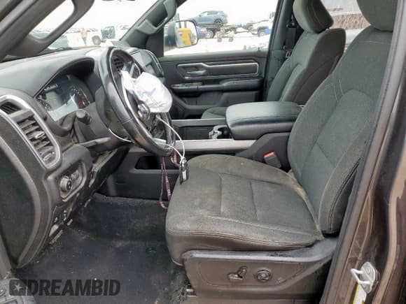 ✅ 2019 Ram 1500 Big Horn • VIN: 1C6SRFMT5KN637971 • Lot: 59611275. Wystawiony na Copart z przebiegiem 148 203 mil. Bezpłatny archiwum sprzedaży aukcyjnych z USA i szczegółowy raport historii pojazdu na DreamBid. Zdjęcie 7.