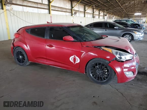 ✅ 2015 Hyundai Veloster • VIN: KMHTC6AD4FU225057 • Lot: 85816814. Wystawiony na Copart z przebiegiem 135 644 mil. Bezpłatny archiwum sprzedaży aukcyjnych z USA i szczegółowy raport historii pojazdu na DreamBid. Zdjęcie 4.