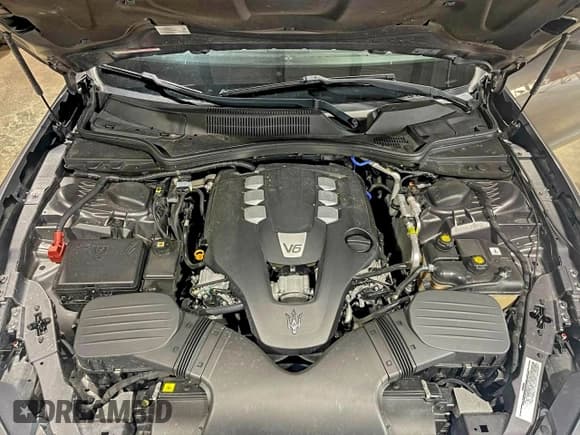 ✅ 2017 Maserati Ghibli • VIN: ZAM57XSA9H1206127 • Lot: 94841135. Wystawiony na Copart z przebiegiem 12 718 mil. Bezpłatny archiwum sprzedaży aukcyjnych z USA i szczegółowy raport historii pojazdu na DreamBid. Zdjęcie 7.