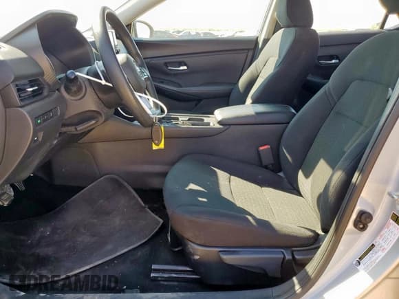 ✅ 2023 Nissan Sentra S • VIN: 3N1AB8BV9PY273575 • Lot: 86139005. Wystawiony na Copart z przebiegiem 34 701 mil. Bezpłatny archiwum sprzedaży aukcyjnych z USA i szczegółowy raport historii pojazdu na DreamBid. Zdjęcie 7.