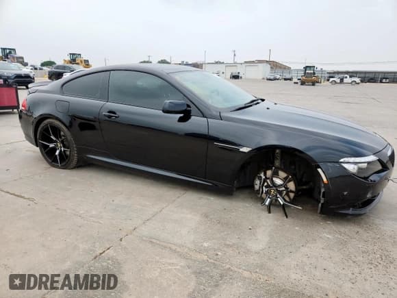 ✅ 2009 BMW 6 Series 650i • VIN: WBAEA53589CV92456 • Lot: 57520155. Wystawiony na Copart z przebiegiem 54 598 mil. Bezpłatny archiwum sprzedaży aukcyjnych z USA i szczegółowy raport historii pojazdu na DreamBid. Zdjęcie 4.