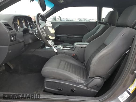 ✅ 2013 Dodge Challenger SXT • VIN: 2C3CDYAG0DH649377 • Lot: 49311435. Wystawiony na Copart z przebiegiem 174 087 mil. Bezpłatny archiwum sprzedaży aukcyjnych z USA i szczegółowy raport historii pojazdu na DreamBid. Zdjęcie 7.