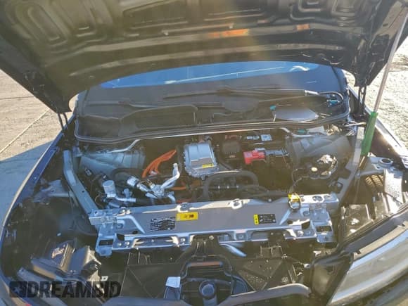 ✅ 2024 BMW iX xDrive50 • VIN: WB523CF04RCN74259 • Lot: 96496275. Wystawiony na Copart z przebiegiem 17 068 mil. Bezpłatny archiwum sprzedaży aukcyjnych z USA i szczegółowy raport historii pojazdu na DreamBid. Zdjęcie 12.