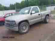 2002 Chevrolet Silverado 1500 LS z VIN 1GCEK14V02Z189954, wystawiony jako IAAI lot #42536149 z przebiegiem 223 924 mil mil oraz . Historia ofert i sprzedaży dostępna na DreamBid. Obrazek 2.