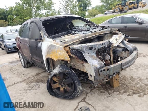 ✅ 2017 Chevrolet Traverse LT • VIN: 1GNKRGKDXHJ347498 • Lot: 67078334. Wystawiony na Copart z przebiegiem Nie podano. Bezpłatny archiwum sprzedaży aukcyjnych z USA i szczegółowy raport historii pojazdu na DreamBid. Zdjęcie 4.