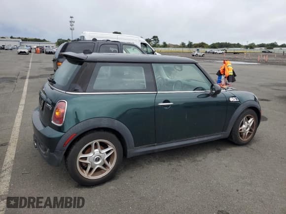 ✅ 2010 MINI Hardtop S • VIN: WMWMF7C53ATZ72754 • Лот: 83887425. Опубликован ранее на Copart с пробегом 45 760 миль. Бесплатный доступ к архиву аукционных продаж из США и подробный отчёт об истории автомобиля на DreamBid. Изображение 3.