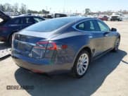 ✅ 2017 Tesla Model S 60 • VIN: 5YJSA1E15HF228506 • Lot: 42303842. Wystawiony na IAAI z przebiegiem 84 812 mil. Bezpłatny archiwum sprzedaży aukcyjnych z USA i szczegółowy raport historii pojazdu na DreamBid. Zdjęcie 4.