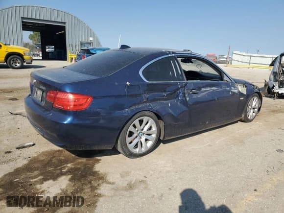 ✅ 2011 BMW 3 Series 328i • VIN: WBAKE5C57BE573639 • Lot: 72767044. Listed on Copart with 120,211 mi. Free auction sales archive from the USA and detailed vehicle history report at DreamBid. Image 3.