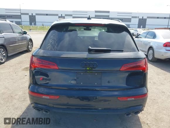 ✅ 2024 Audi SQ5 Premium Plus • VIN: WA1B4AFY8R2023134 • Lot: 43447041. Wystawiony na IAAI z przebiegiem 16 154 mil. Bezpłatny archiwum sprzedaży aukcyjnych z USA i szczegółowy raport historii pojazdu na DreamBid. Zdjęcie 16.