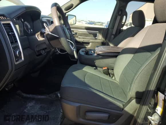 2021 Ram 1500 Warlock z VIN 1C6RR6GT3MS578319, wystawiony jako Copart lot #73610624 z przebiegiem 29 452 mil mil oraz Czysty tytuł • Clean title. Historia ofert i sprzedaży dostępna na DreamBid. Obrazek 7.