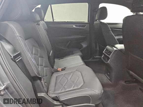 ✅ 2025 Volkswagen Atlas SE • VIN: 1V2HE2CA4SC204398 • Лот: 93465785. Опубликован ранее на Copart с пробегом 17 247 миль. Бесплатный доступ к архиву аукционных продаж из США и подробный отчёт об истории автомобиля на DreamBid. Изображение 11.