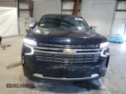 ✅ 2023 Chevrolet Suburban Premier • VIN: 1GNSCFKD0PR147144 • Lot: 75120854. Wystawiony na Copart z przebiegiem 59 430 mil. Bezpłatny archiwum sprzedaży aukcyjnych z USA i szczegółowy raport historii pojazdu na DreamBid. Zdjęcie 5.