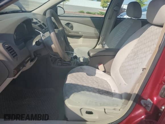 2005 Chevrolet Malibu LS with VIN 1G1ZT54815F208817, listed as a Copart auction lot 70863154 with 122,750 mi miles and Clean title. Bid and sale history available at DreamBid. Image 7.