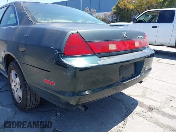 ✅ 2000 Honda Accord LX • VIN: 1HGCG2249YA009971 • Lot: 42521611. Listed on IAAI with 251,803 mi. Free auction sales archive from the USA and detailed vehicle history report at DreamBid. Image 6.