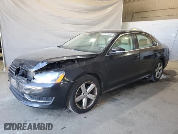 ✅ 2012 Volkswagen Passat SE • VIN: 1VWBP7A31CC079233 • Lot: 81611785. Listed on Copart with 142,709 mi. Free auction sales archive from the USA and detailed vehicle history report at DreamBid. Image 1.