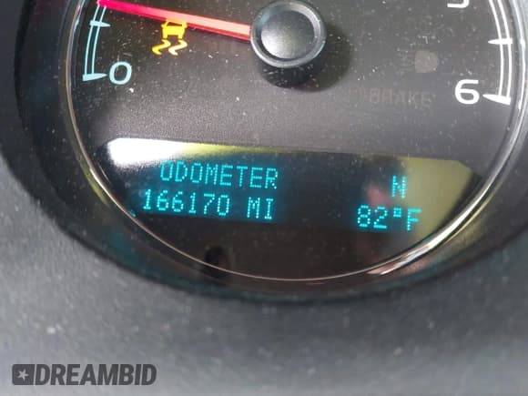 ✅ 2014 Chevrolet Tahoe LT • VIN: 1GNSCBE07ER120098 • Lot: 42623461. Listed on IAAI with 166,170 mi. Free auction sales archive from the USA and detailed vehicle history report at DreamBid. Image 15.