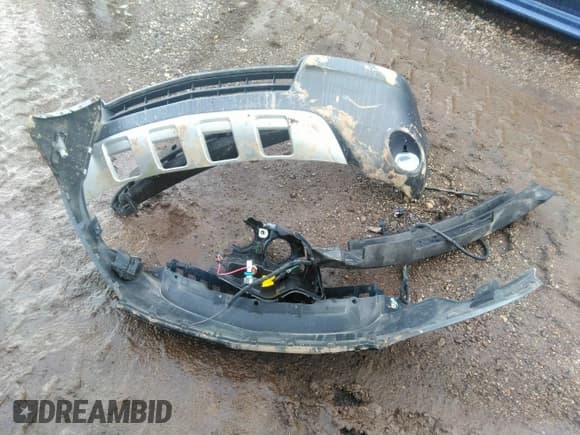 ✅ 2012 Chevrolet Captiva Sport LS • VIN: 3GNAL2EK1CS611273 • Lot: 41468591. Wystawiony na IAAI z przebiegiem 128 177 mil. Bezpłatny archiwum sprzedaży aukcyjnych z USA i szczegółowy raport historii pojazdu na DreamBid. Zdjęcie 12.