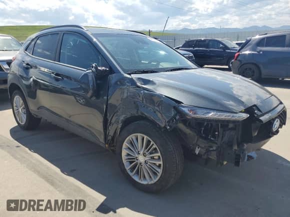 ✅ 2021 Hyundai Kona SEL Plus • VIN: KM8K6CAA0MU602021 • Lot: 58551223. Wystawiony na Copart z przebiegiem 8 649 mil mil. Skorzystaj z bezpłatnego archiwum sprzedaży aukcyjnych z USA i zobacz szczegółowy raport historii pojazdu na DreamBid. Zdjęcie 4.