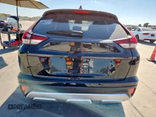 ✅ 2024 Mitsubishi Eclipse Cross SE • VIN: JA4ATWAA5RZ034833 • Lot: 92895215. Wystawiony na Copart z przebiegiem 29 510 mil. Bezpłatny archiwum sprzedaży aukcyjnych z USA i szczegółowy raport historii pojazdu na DreamBid. Zdjęcie 6.