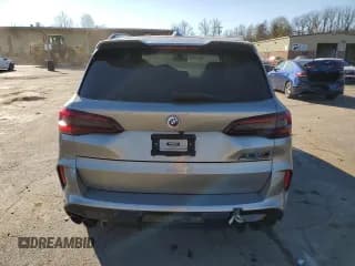 ✅ 2022 BMW X5 M • VIN: 5YMJU0C00N9M65330 • Lot: 68525852. Wystawiony na Copart z przebiegiem Nie podano. Bezpłatny archiwum sprzedaży aukcyjnych z USA i szczegółowy raport historii pojazdu na DreamBid. Zdjęcie 6.