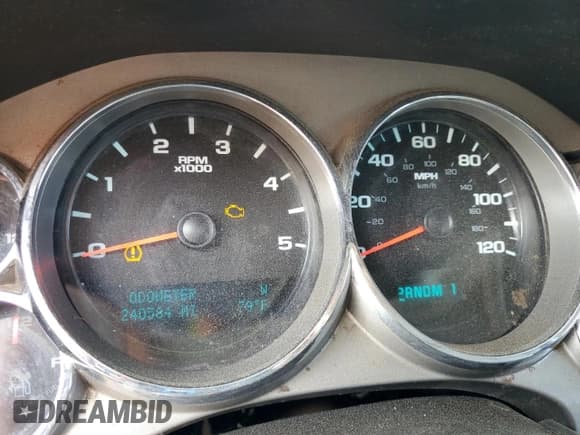 ✅ 2013 Chevrolet Silverado 2500HD LT • VIN: 1GC1KXC80DF224056 • Lot: 80308665. Wystawiony na Copart z przebiegiem 240 584 mil. Bezpłatny archiwum sprzedaży aukcyjnych z USA i szczegółowy raport historii pojazdu na DreamBid. Zdjęcie 9.