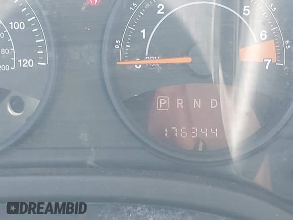 ✅ 2016 Jeep Patriot High Altitude • VIN: 1C4NJRFB8GD707642 • Lot: 42324960. Wystawiony na IAAI z przebiegiem 176 344 mil. Bezpłatny archiwum sprzedaży aukcyjnych z USA i szczegółowy raport historii pojazdu na DreamBid. Zdjęcie 15.