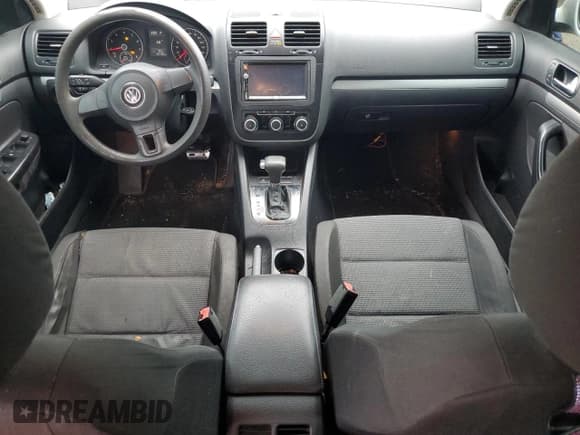 ✅ 2010 Volkswagen Jetta S • VIN: 3VWJZ7AJ4AM034741 • Lot: 81421965. Listed on Copart with 192,198 mi. Free auction sales archive from the USA and detailed vehicle history report at DreamBid. Image 8.