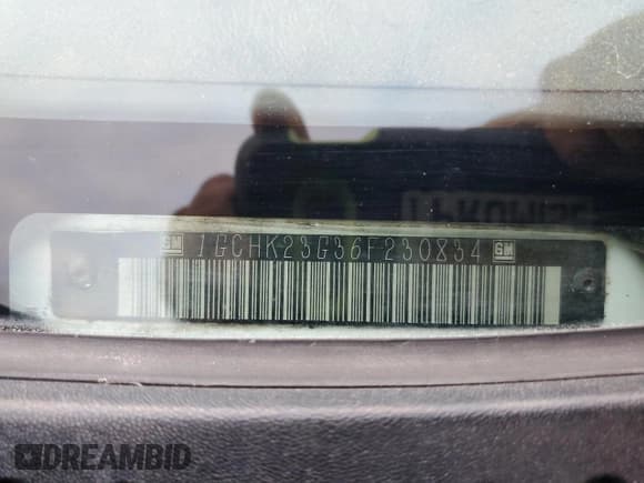 ✅ 2006 Chevrolet Silverado 2500HD LT3 • VIN: 1GCHK23G36F230834 • Lot: 75345404. Wystawiony na Copart z przebiegiem 199 800 mil. Bezpłatny archiwum sprzedaży aukcyjnych z USA i szczegółowy raport historii pojazdu na DreamBid. Zdjęcie 14.