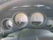 2013 Dodge Challenger SXT z VIN 2C3CDYAGXDH675954, wystawiony jako Copart lot #63340634 z przebiegiem 69 699 mil mil oraz Szkoda całkowita • Salvage title. Historia ofert i sprzedaży dostępna na DreamBid. Obrazek 9.