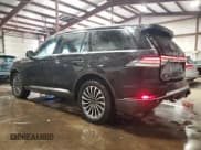 ✅ 2022 Lincoln Aviator Standard • VIN: 5LM5J6XC6NGL19805 • Lot: 88523685. Wystawiony na Copart z przebiegiem 69 705 mil. Bezpłatny archiwum sprzedaży aukcyjnych z USA i szczegółowy raport historii pojazdu na DreamBid. Zdjęcie 2.