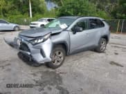 ✅ 2022 Toyota RAV4 Hybrid LE • VIN: JTMLWRFV4ND563278 • Lot: 43556159. Wystawiony na IAAI z przebiegiem 94 486 mil. Bezpłatny archiwum sprzedaży aukcyjnych z USA i szczegółowy raport historii pojazdu na DreamBid. Zdjęcie 17.