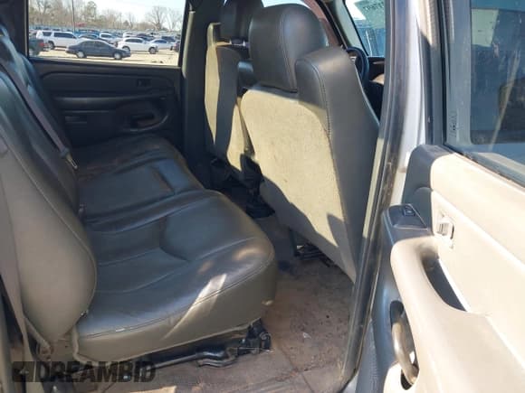 ✅ 2006 Chevrolet Silverado 2500HD LT3 • VIN: 1GCHK23D26F251258 • Лот: 41717697. Опубликован ранее на IAAI с пробегом Не указан. Бесплатный доступ к архиву аукционных продаж из США и подробный отчёт об истории автомобиля на DreamBid. Изображение 8.