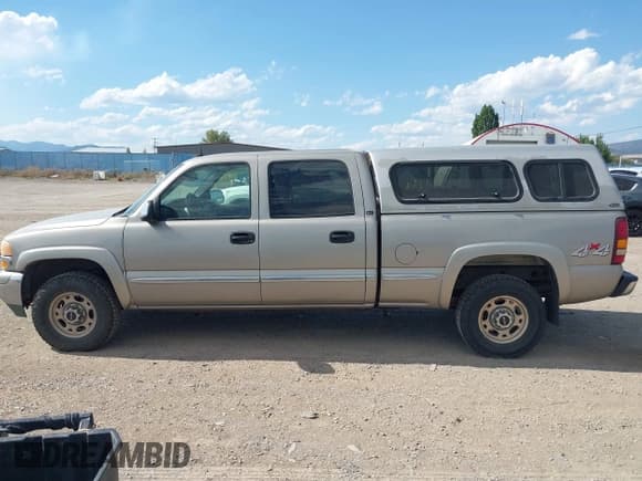 ✅ 2002 GMC Sierra 1500HD SLE • VIN: 1GTGK13U22F236114 • Lot: 43033796. Wystawiony na IAAI z przebiegiem 218 837 mil. Bezpłatny archiwum sprzedaży aukcyjnych z USA i szczegółowy raport historii pojazdu na DreamBid. Zdjęcie 14.